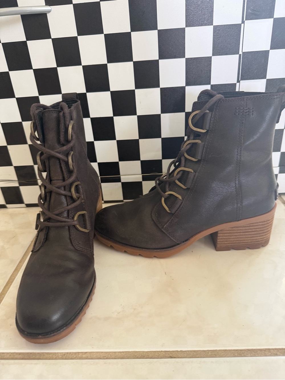Sorel Cate Brown Lace-Up Leather Block Heel Ankle Boots